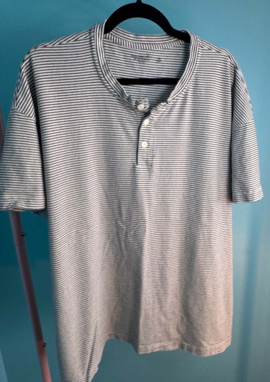 Abercrombie & Fitch Soft A&F Essentials Relaxed Striped Short Sleeve Henley T-Sh